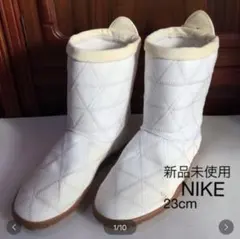 値下げ　新品タグ付き　NIKEチャッカモック　23cm 訳有り