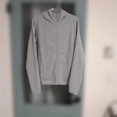 UNIQLO グレー フルジップ パーカー Lサイズ