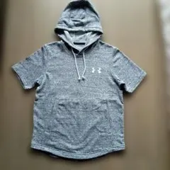 UNDER ARMOUR フード付きグレーパーカー半袖　ウィメンズＳM