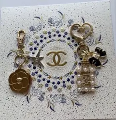 CHANEL _2025 カメリア　コメットチャーム_＆キーホルダー⭐︎ セット
