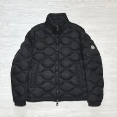 2025年最新】moncler morandieresの人気アイテム - メルカリ