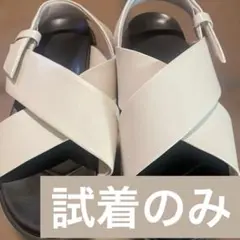 ユニクロ　クロスストラップ サンダル