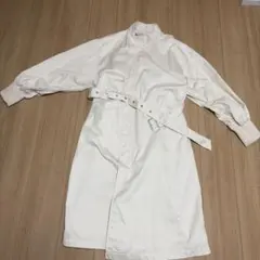 アングリッド　ベルト付きトレンチコート