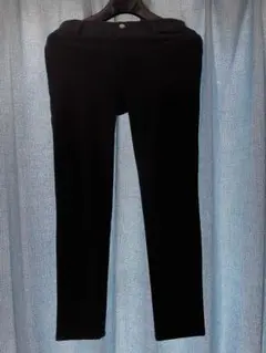 ストレッチ素材パンツ　ブラック　Sサイズ