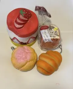 ストロベリーケーキ　お菓子　スクイーズ　まとめ売り　4個セット