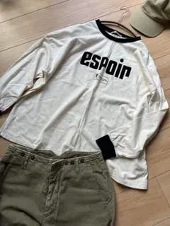 オススメ　オシャレ　リブ　カットソー　白黒　ロゴ　ロゴベロア　カジュアル