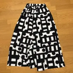 幾何学模様 ワイドパンツ 白黒 mianna モノトーンゆったり 楽ちん フリー