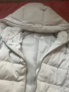 ホワイトダウンコート フード付き