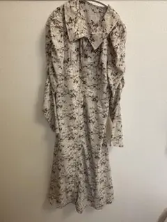 アプレジュール花柄コルセットワンピース