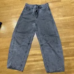 gu バレルレッグジーンズ