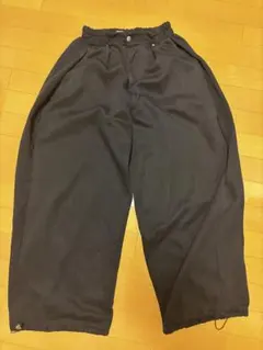 ブラック スウェットパンツ　バルーン