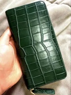 千歳緑！金運色！　クロコダイル　グリーン　センター取り　1枚革　ファスナー長財布