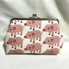 がま口財布　がま口ポーチ　メイクポーチ　ハンドメイド　豚