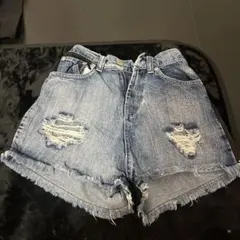 ダメージデニムショートパンツ Mサイズ