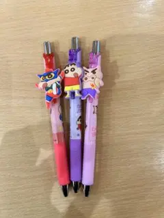 クレヨンしんちゃん　ラバークリップ付き ボールペン3本セット