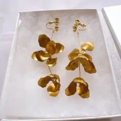 アンナンウェディング ANNAN WEDDING イヤリング ゴールド 真鍮 花