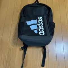 お値下げ　adidas リュック　ロゴ　美品　通学　通勤　習い事　スポーツ　遠足