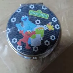 セサミストリート　コンパクトミラー