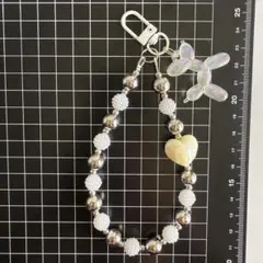 わんこチャームのついた ホワイトビーズ携帯ストラップ No.026