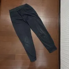 ユニクロ　ウルトラストレッチアクティブジョガーパンツ