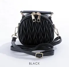 未使用。ストラップ付きキルティングショルダーバッグ ブラック