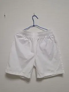 ホワイトショートパンツ ゴム調整付き
