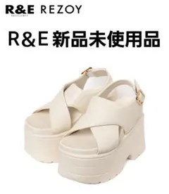 R&E パデッドクロスアッパー厚底サンダル