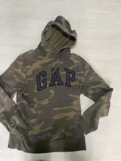 GAP 迷彩柄 フード付きパーカー swag