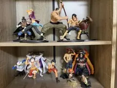 ONE PIECEワンピースフィギュア14体セット売り - メルカリ