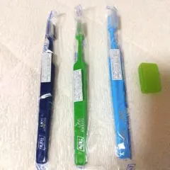 Tepe 歯ブラシ　セレクトソフト　3本セット　キャップ1つのサムネイル
