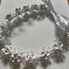 白いバラとクリスタルビーズのヘッドドレス