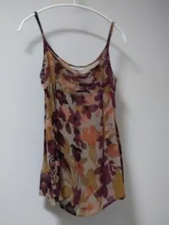 メルベイユアッシュ 花柄キャミソール レッド系のサムネイル