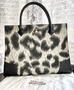 Vivienne Westwood レオパード柄 バッグ【箱・ショッパー有り】のサムネイル