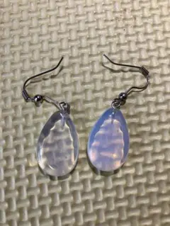 合成オパール雫型ピアス
