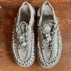 美品 KEEN ユニーク スポーツサンダル グレー 26cm モスグレー