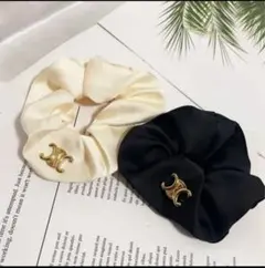 【新品】サテン素材 シュシュ ブラック トリオンフ