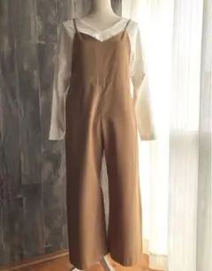 vネックサロペット