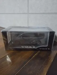 トヨタ VOXY ミニカー アーバンロック 1/30 - メルカリ