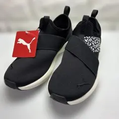 【PUMA】タグ付き ソフトフォーム スリッポン スニーカー 黒 23.5cmのサムネイル