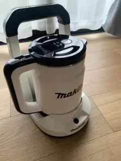 ま*り様 Makita 電気ケトル 36V コードレス中古 マキタ 36V（18V＋18V）充電式ケトル 本体のみ 青