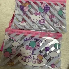 サンリオ キティ フラットポーチのサムネイル