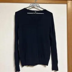 ユニクロ カシミア100% Vネックセーター 네이비
