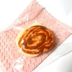 kaiun Cream クリーム入りチョコケーキ スクイーズ