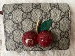 GUCCI チェリー二つ折り財布 さくらんぼ グッチ