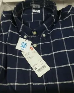 UNIQLOネイビーとホワイトのチェックシャツ Mサイズ