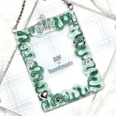 W655 ホイップデコ　硬質トレカケース 緑 白 カーキ 王冠 シンプル