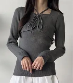 リボン付きグレー長袖ニット