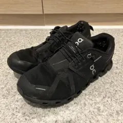 on cloud スニーカー