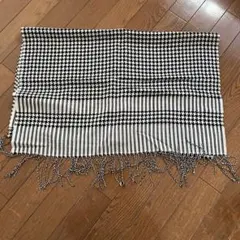 新品未使用　アクリル100% 日本製 ハウンドトゥース ストール