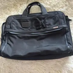 TUMI ビジネスバッグ ブラック　ツミ
